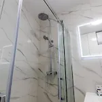 Апартаменты Modern Cityscape 2-bedroom Terrace