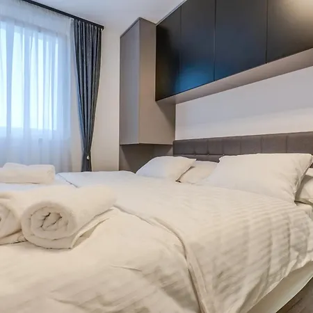 Apartman Modern Cityscape 2-bedroom Terrace *